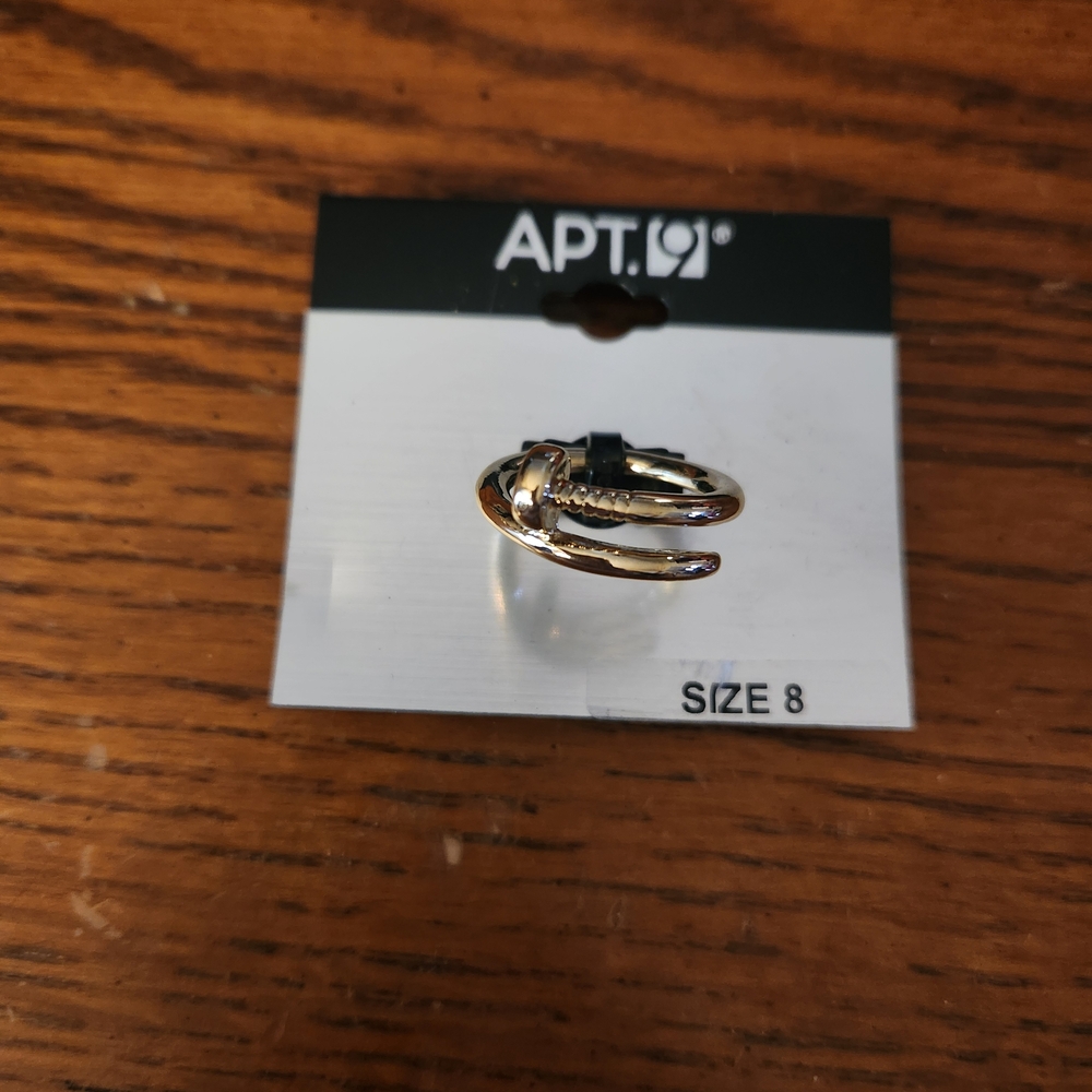 APT.9 Silver Ring Size 8